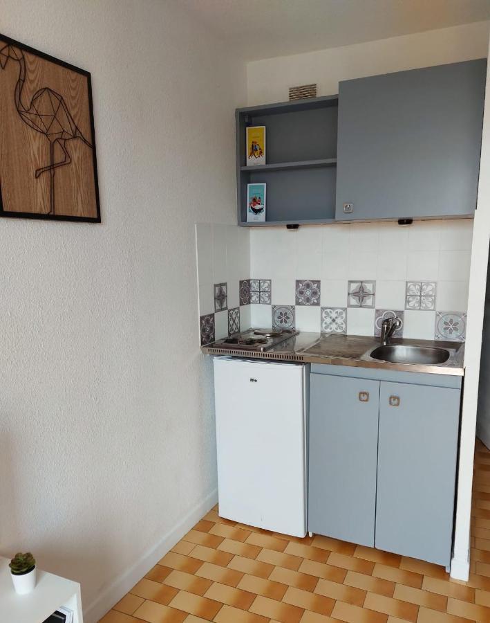 Coquet Studio Avec Belle Terrasse Appartement La Londe-les-Maures Buitenkant foto